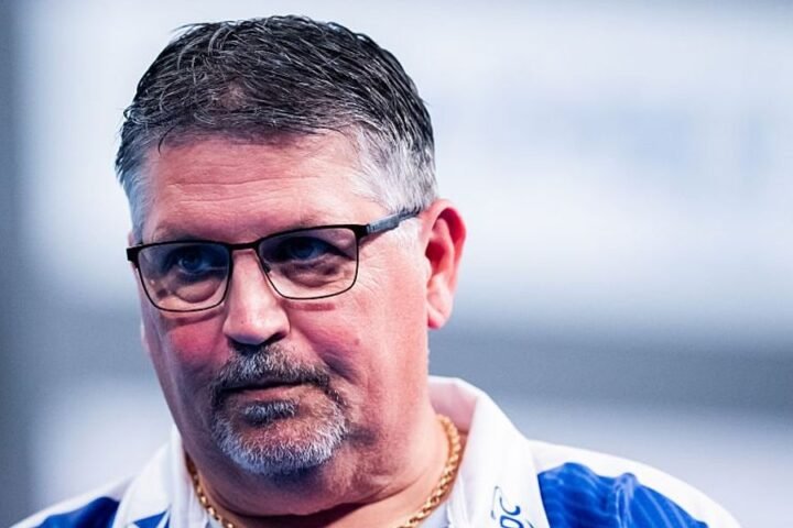 Gary Anderson criticizes World Cup of Darts over 'absolutely rank' new dartboards