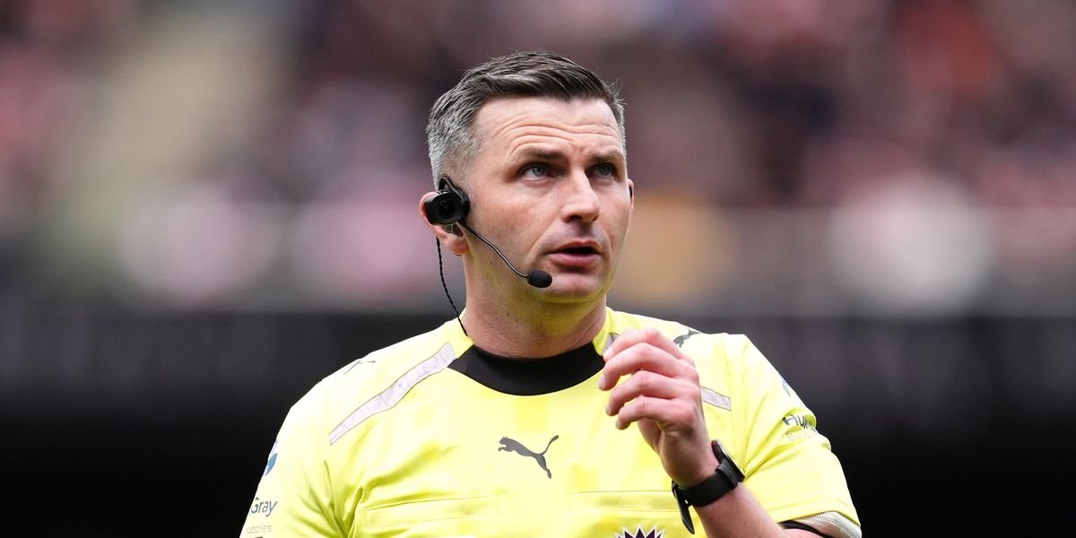 Michael Oliver withdraws from World Cup match due to injury