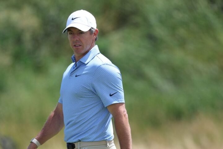 Rory McIlroy focuses on minimizing errors on challenging opening day at US Open