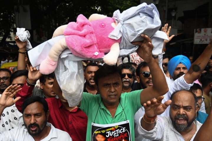 Indian police arrest dozens amid violent protests following the rape and murder of a girl