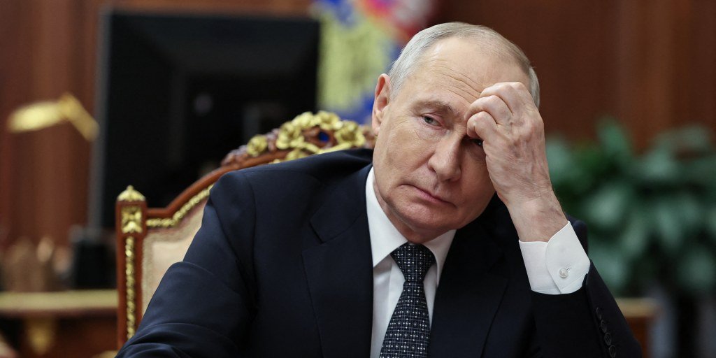 Public dissatisfaction challenges Putin's longstanding control in Russia