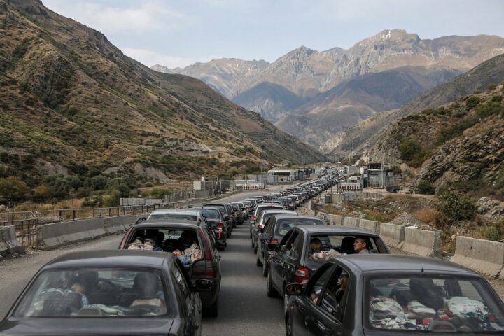 Russian exodus through Upper Lars surges as mobilisation fears grow