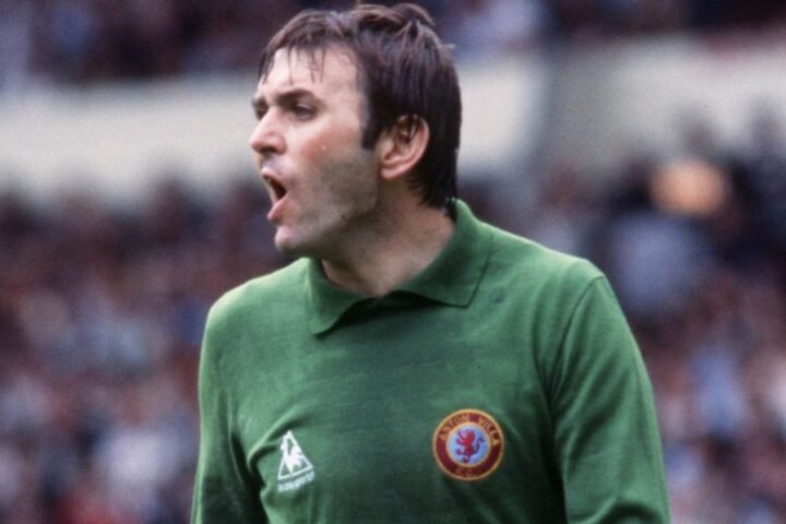 Jimmy Rimmer, Manchester United and Aston Villa goalkeeper, dies aged 78