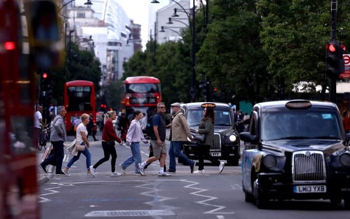 London's vehicle pollution restrictions linked to improved lung health in children, study finds
