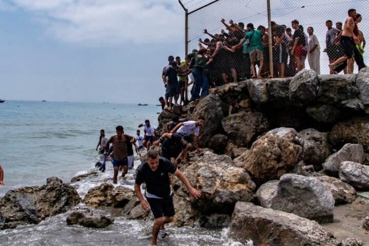 Online misinformation triggers significant migrant surge to Ceuta from Morocco