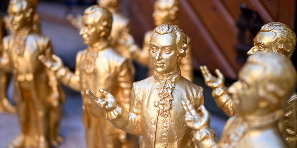 Organized theft leaves Salzburg tribute to Mozart with significant losses